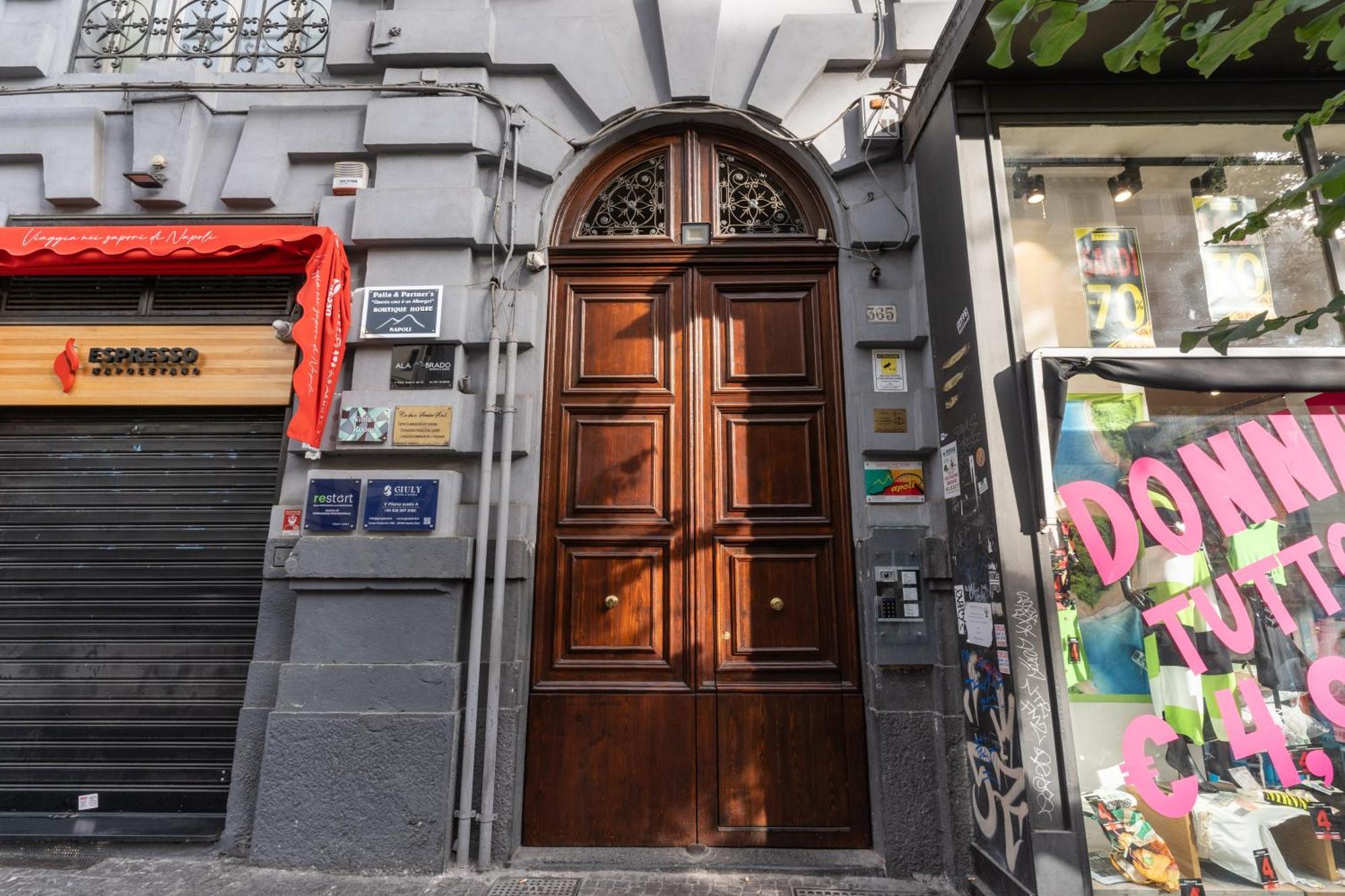 Nibla'S Room Napoli Εξωτερικό φωτογραφία